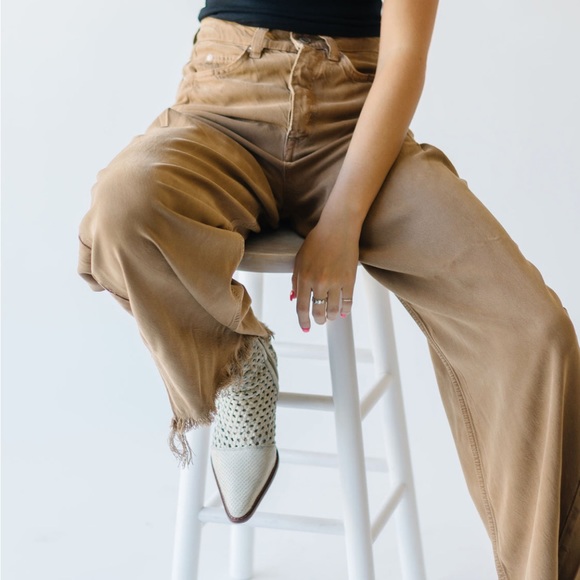 Free People: Old West Slouchy Jeans in Tumbleweed - Picture 10 of 13